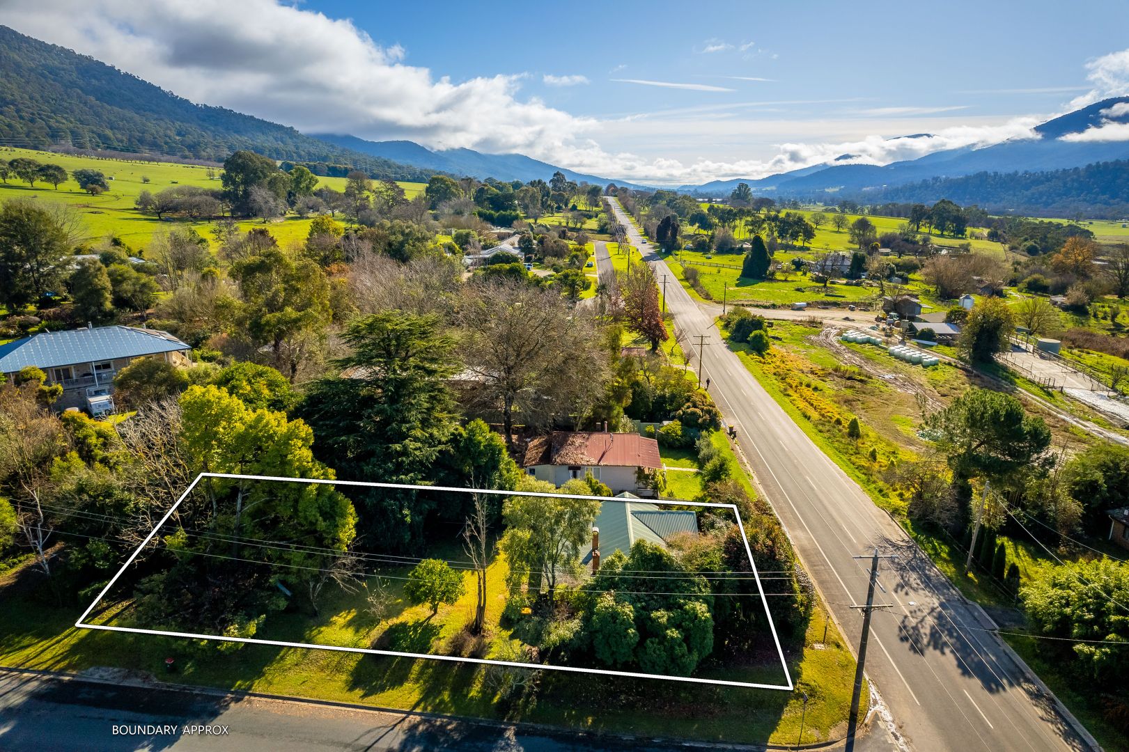 25 Kiewa Valley Highway, Tawonga VIC 3697, Image 1