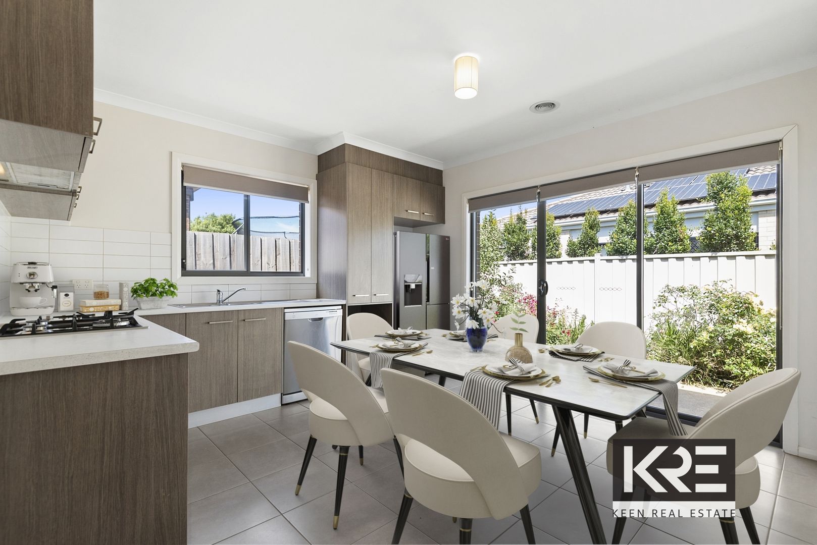 2/3 Amelie Parade, Tarneit VIC 3029, Image 2