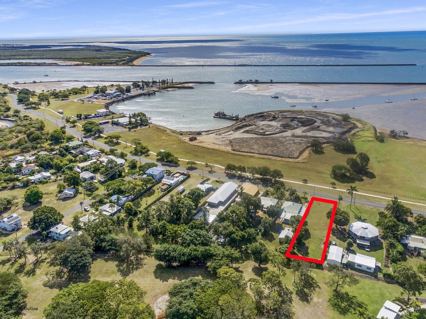 18 Harbour Esplanade, Burnett Heads QLD 4670, Image 0