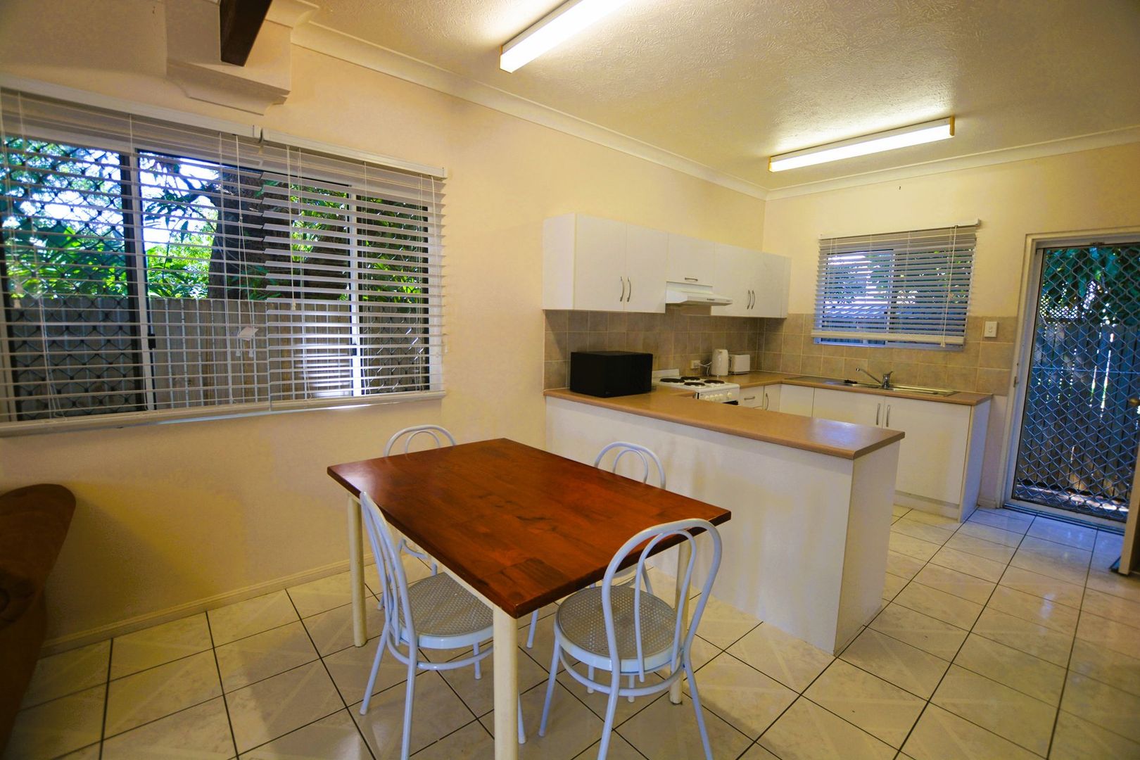 9/36 Queens Rd, Railway Estate QLD 4810 - Townhouse For Rent | Domain