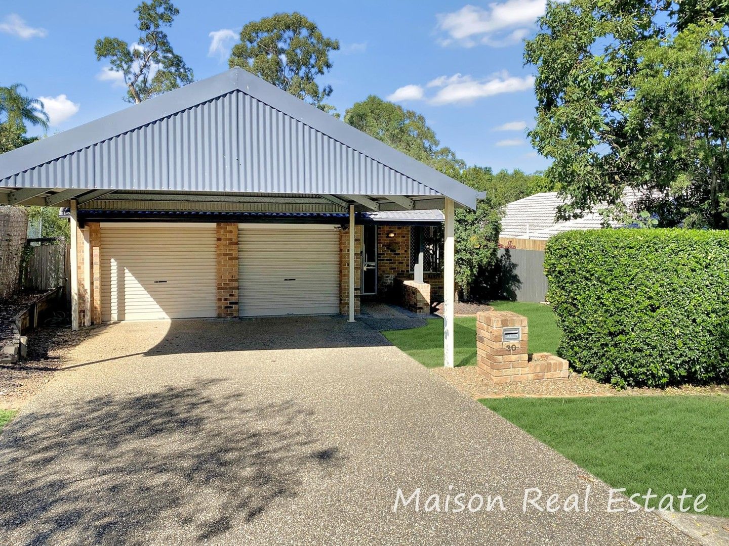 4 bedrooms House in 30 Loffs Rd JAMBOREE HEIGHTS QLD, 4074