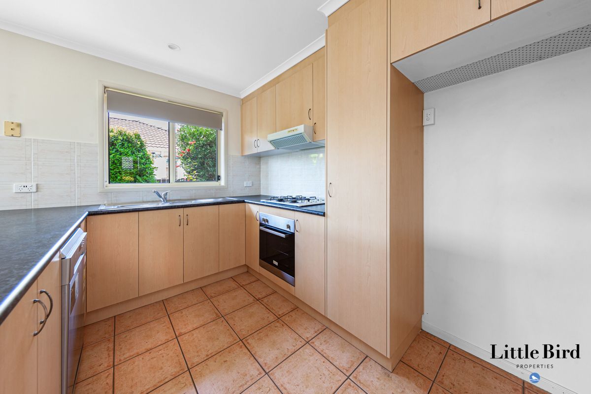 40 Sugarloaf Circle, Palmerston ACT 2913, Image 2