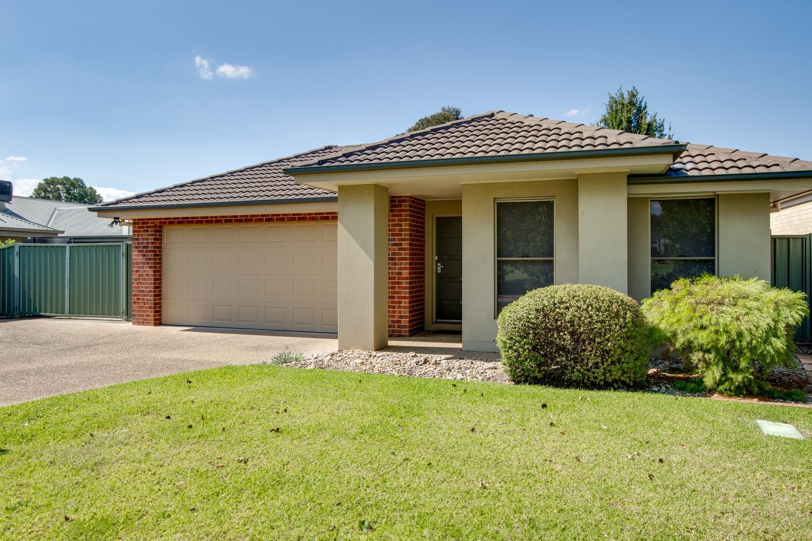 19 Champions Drive, Glenroy NSW 2640, Image 0