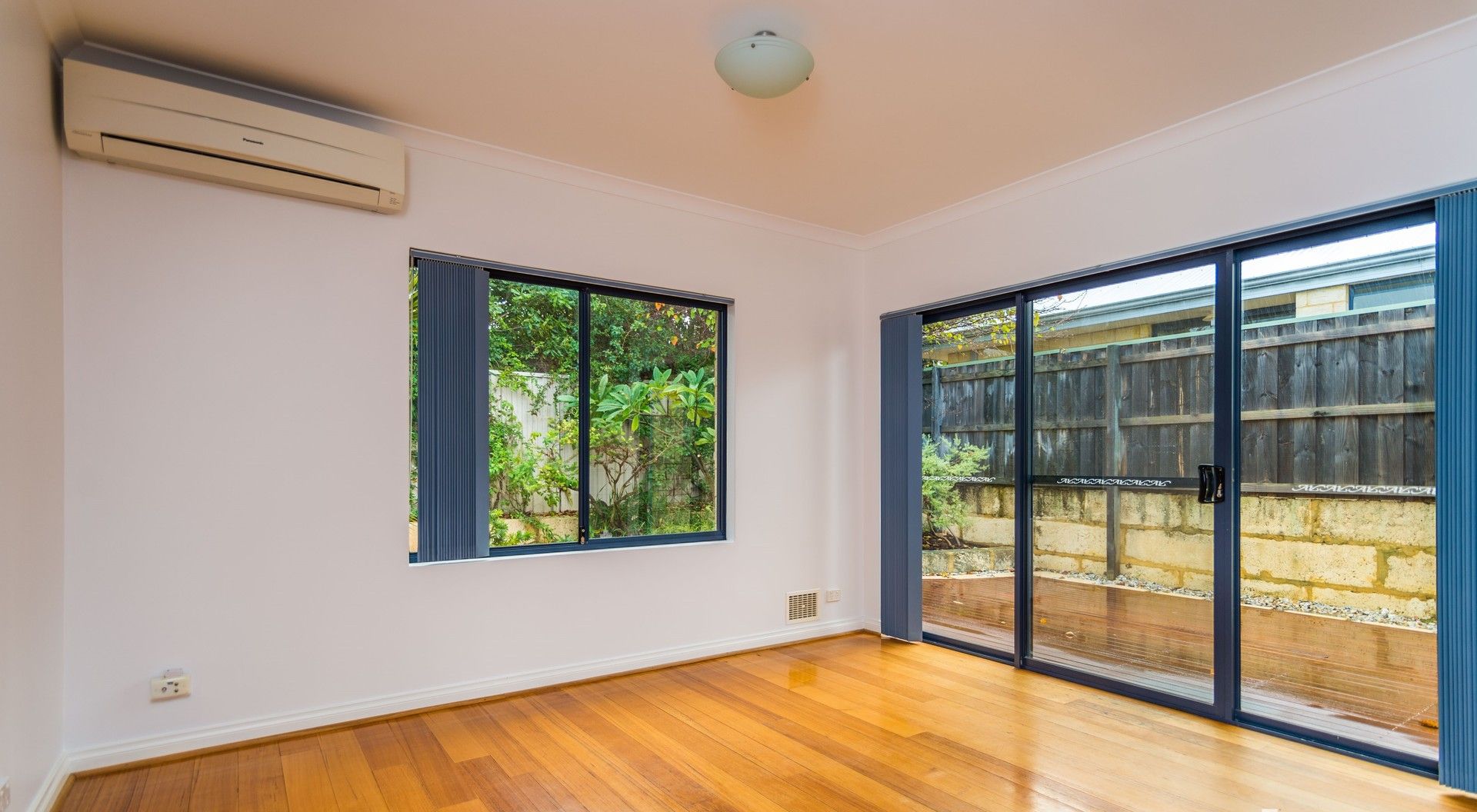 3 bedrooms House in 31B Watkins Street WHITE GUM VALLEY WA, 6162