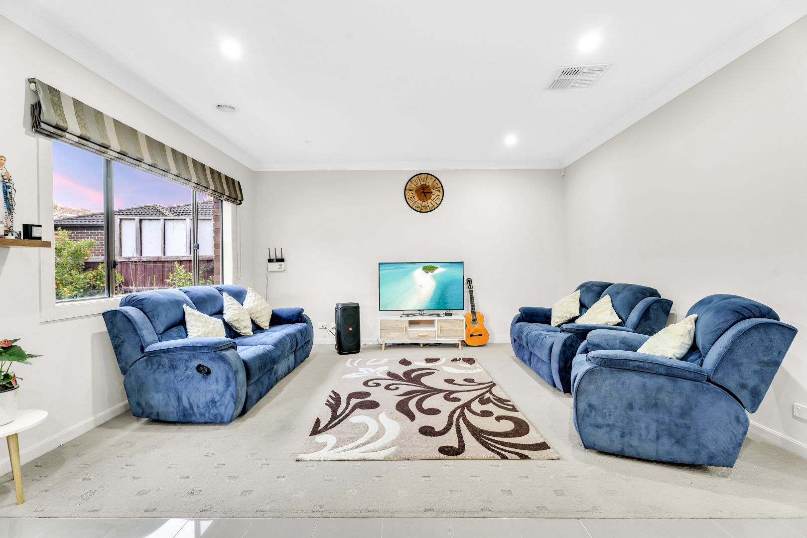 3 Fieldstone Crescent, Cranbourne North VIC 3977, Image 2