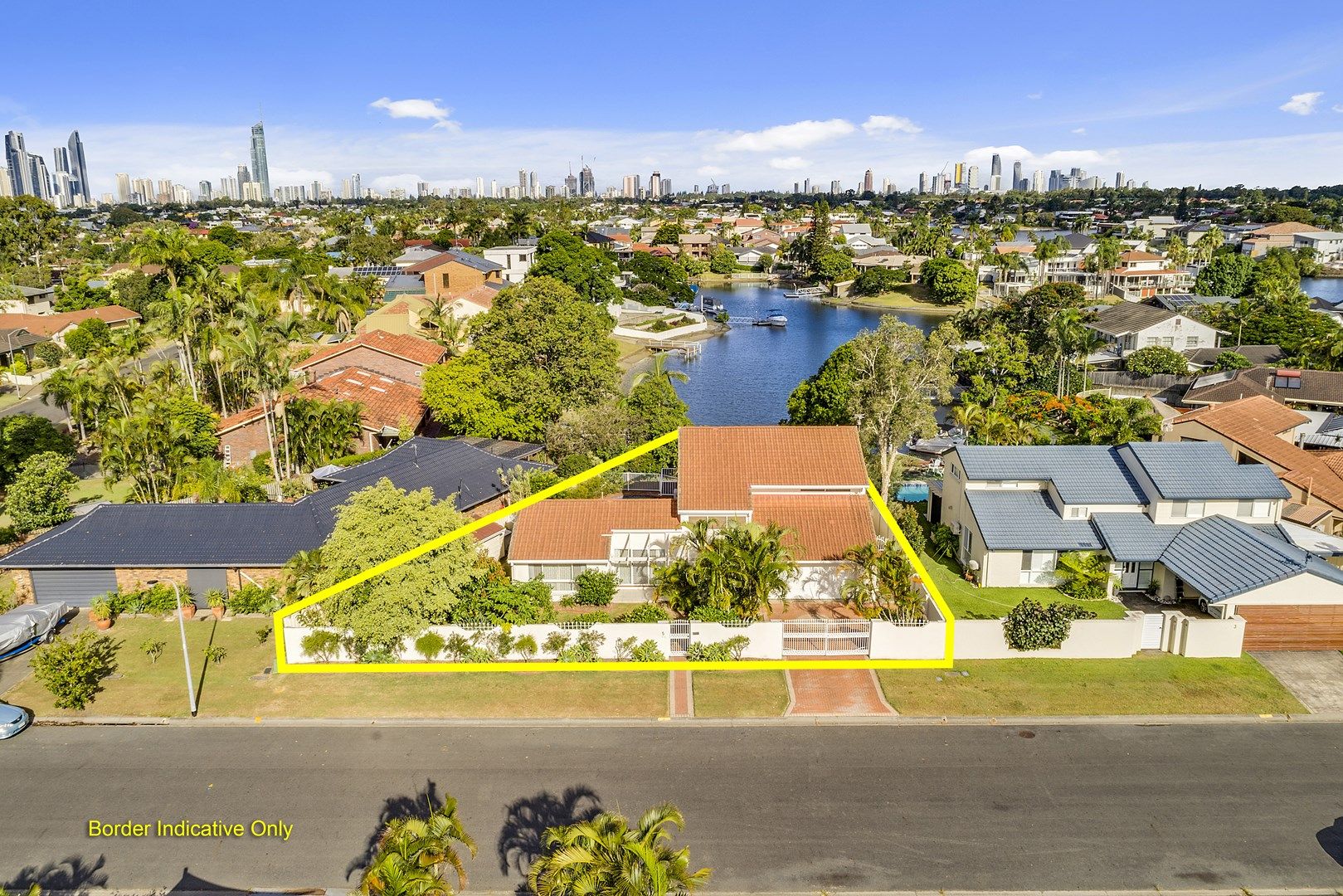 5 Village Low Road, Benowa Waters QLD 4217, Image 0