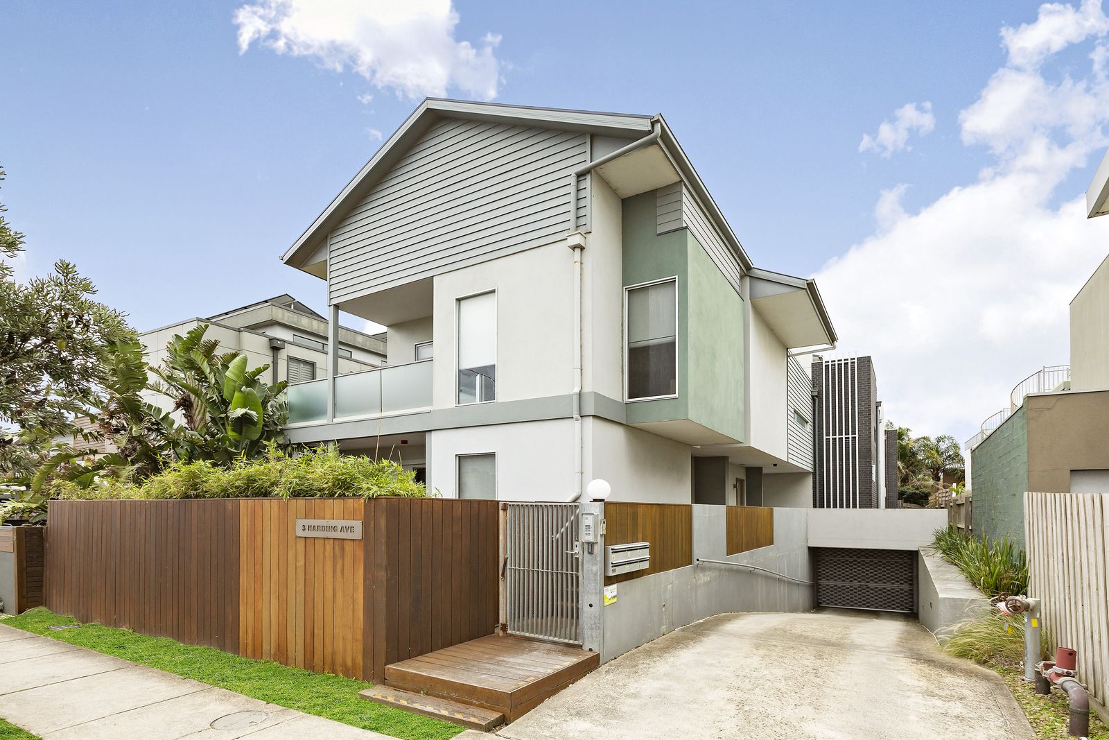 2 bedrooms Apartment / Unit / Flat in 2/3 Harding Avenue BONBEACH VIC, 3196