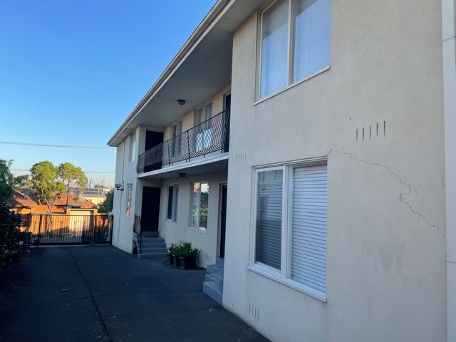 1 bedrooms Apartment / Unit / Flat in 5/4 Irvine Cres BRUNSWICK WEST VIC, 3055