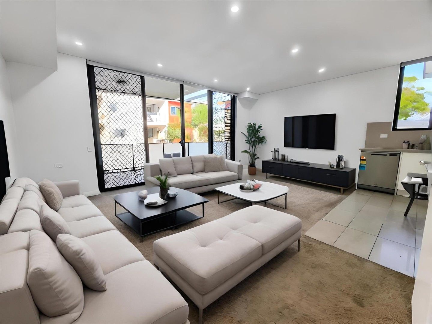 2 bedrooms Apartment / Unit / Flat in 19/42 Lords Avenue ASQUITH NSW, 2077