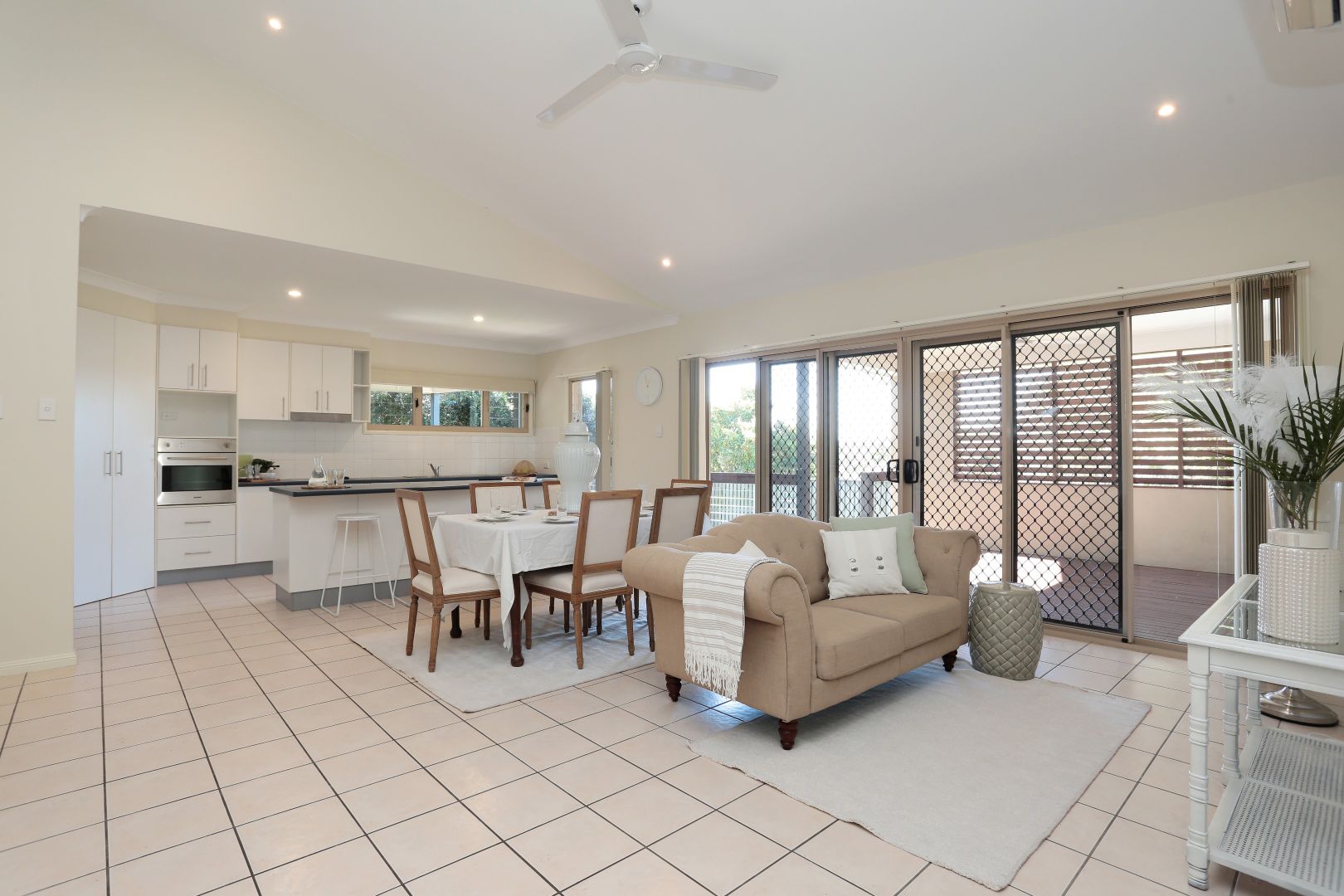 10 RUFOUS CRESCENT, Brookwater QLD 4300, Image 2