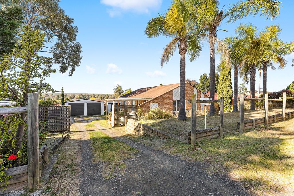 11 Archibald Crescent, Rosemeadow NSW 2560, Image 0