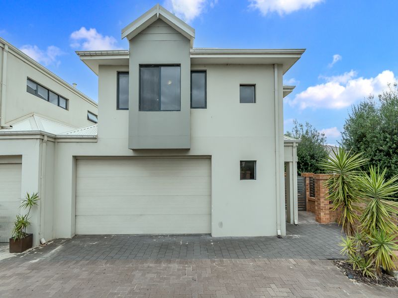 3 bedrooms House in 2/35 Harman Place AVELEY WA, 6069