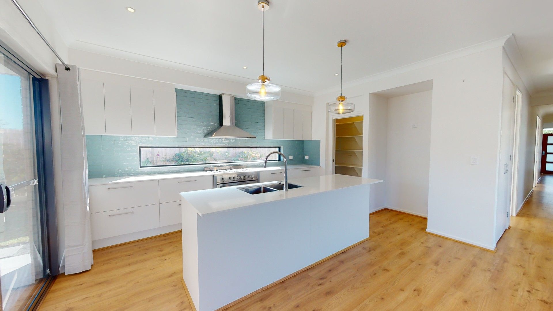 4 bedrooms House in 10 Mount Nebo Street PARK RIDGE QLD, 4125