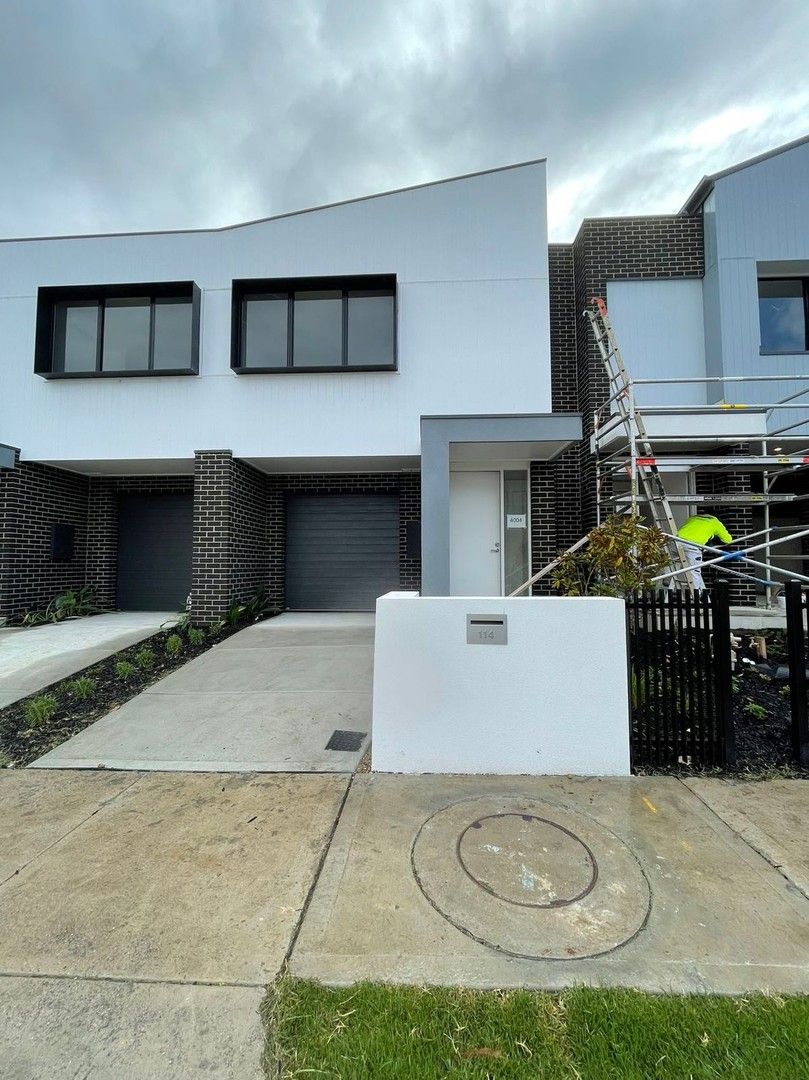 3 bedrooms Townhouse in 114 Royal Road BRAYBROOK VIC, 3019
