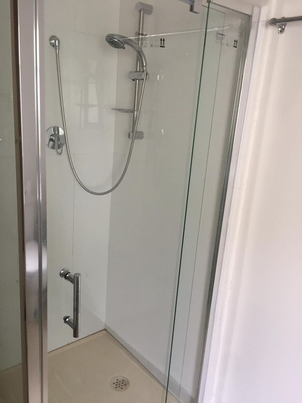 5 bedrooms House in  BURWOOD VIC, 3125