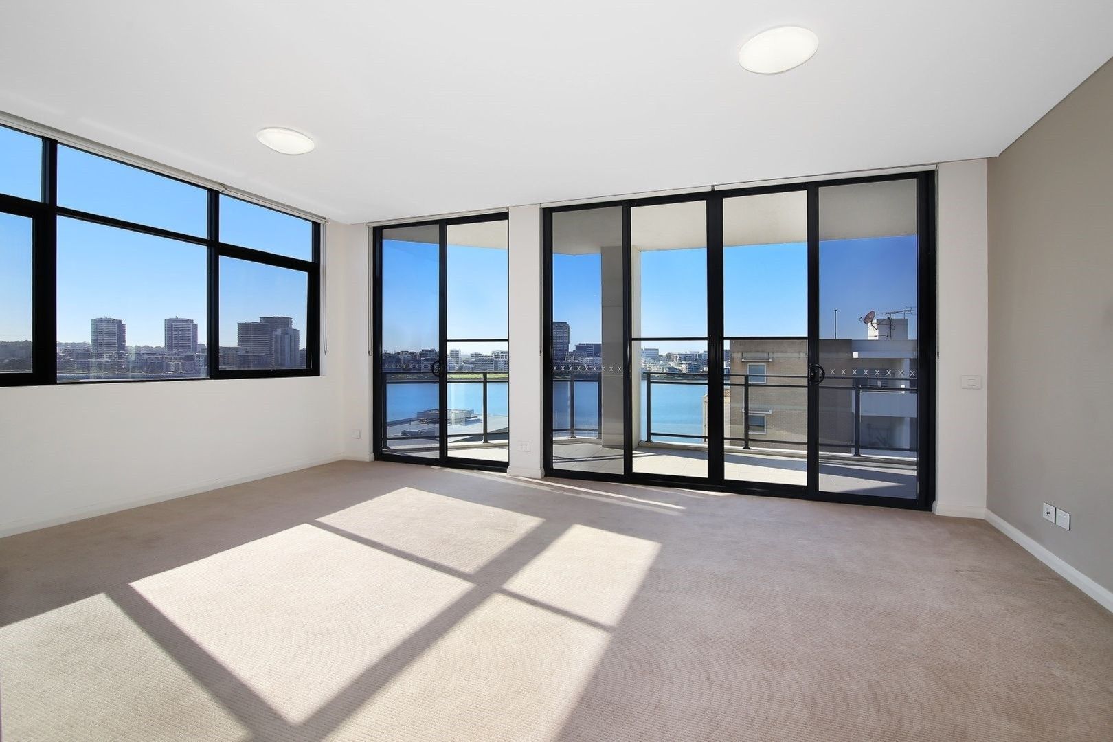 433/26 Baywater Drive, Wentworth Point NSW 2127, Image 0