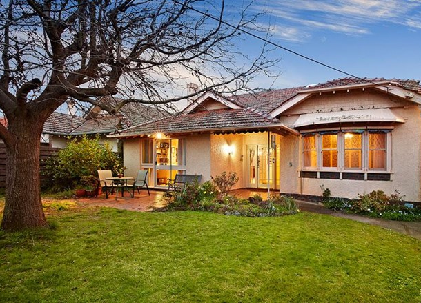 15 Manor Grove, Caulfield North VIC 3161