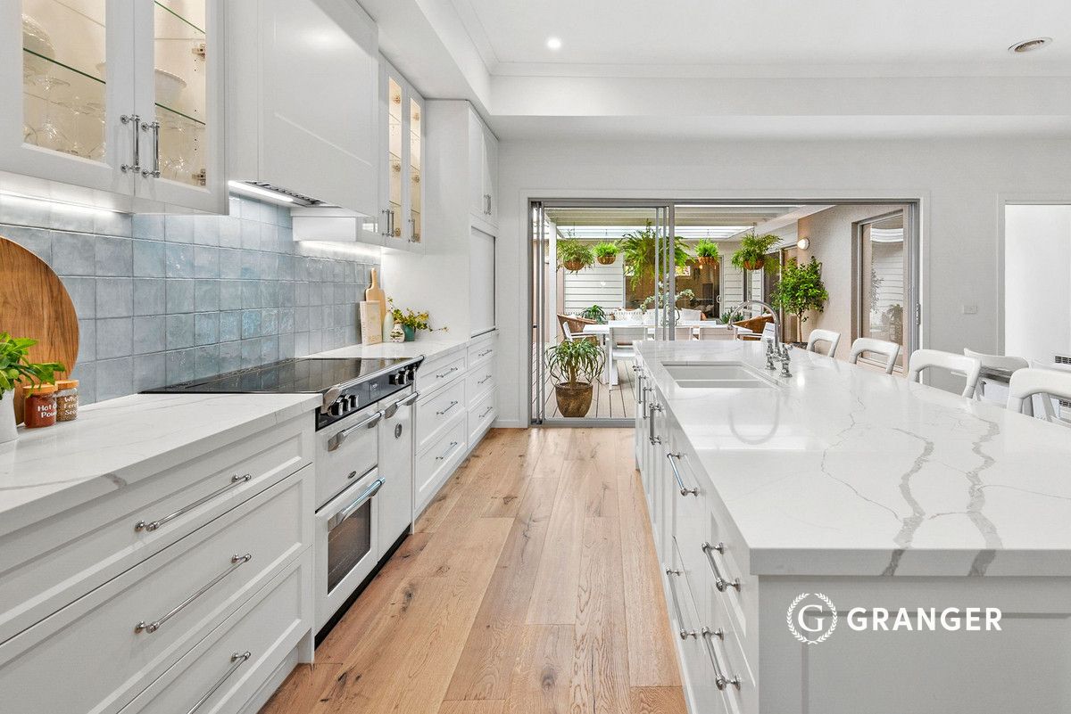 4 bedrooms House in 44 Oceanic Drive SAFETY BEACH VIC, 3936