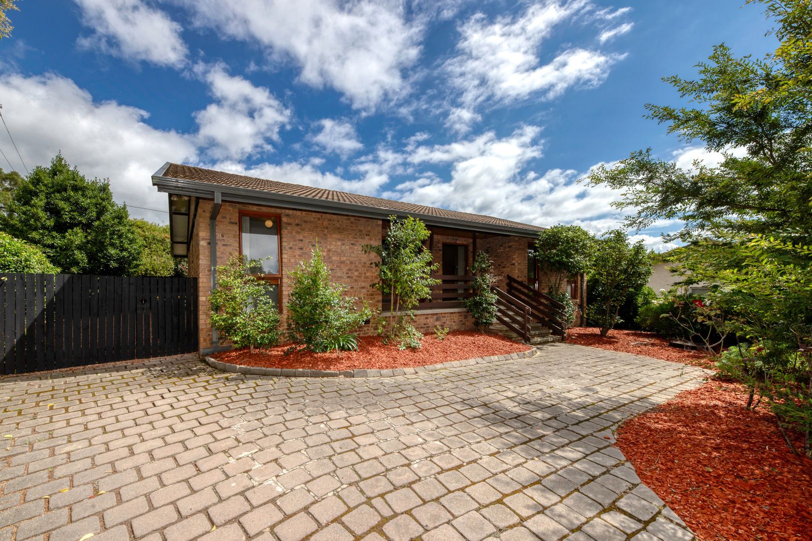 74 Namatjira Drive, Stirling Property History & Address Research Domain