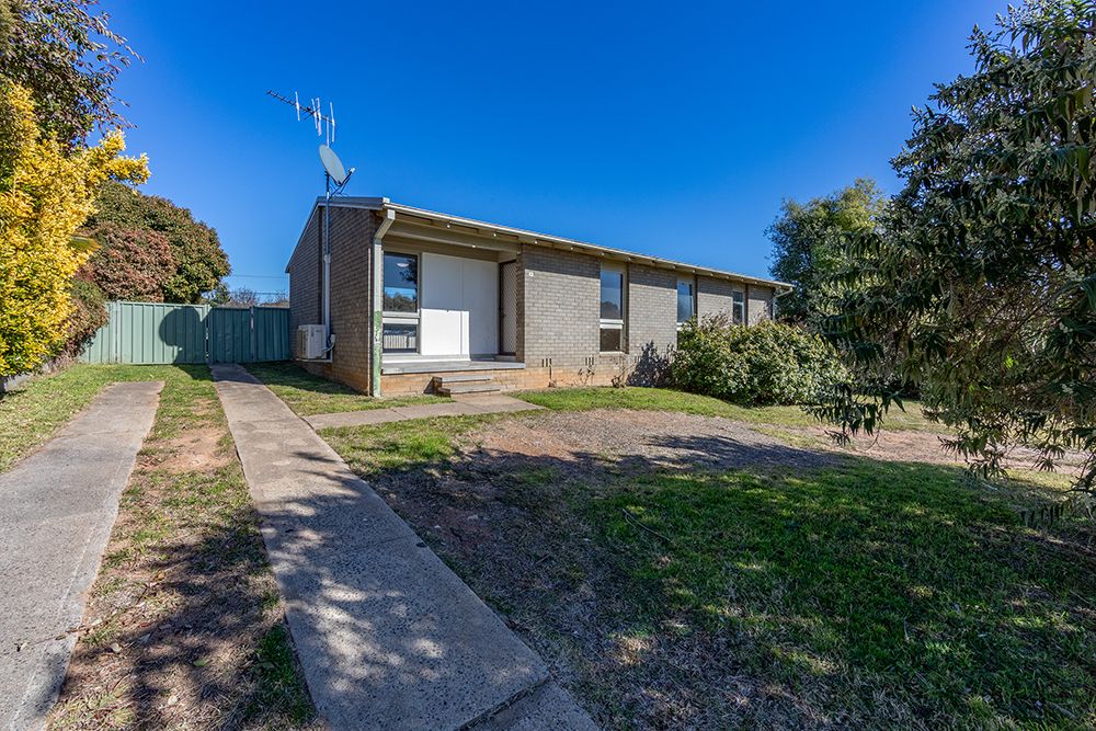 6 Newmarch Place, Macgregor ACT 2615, Image 0