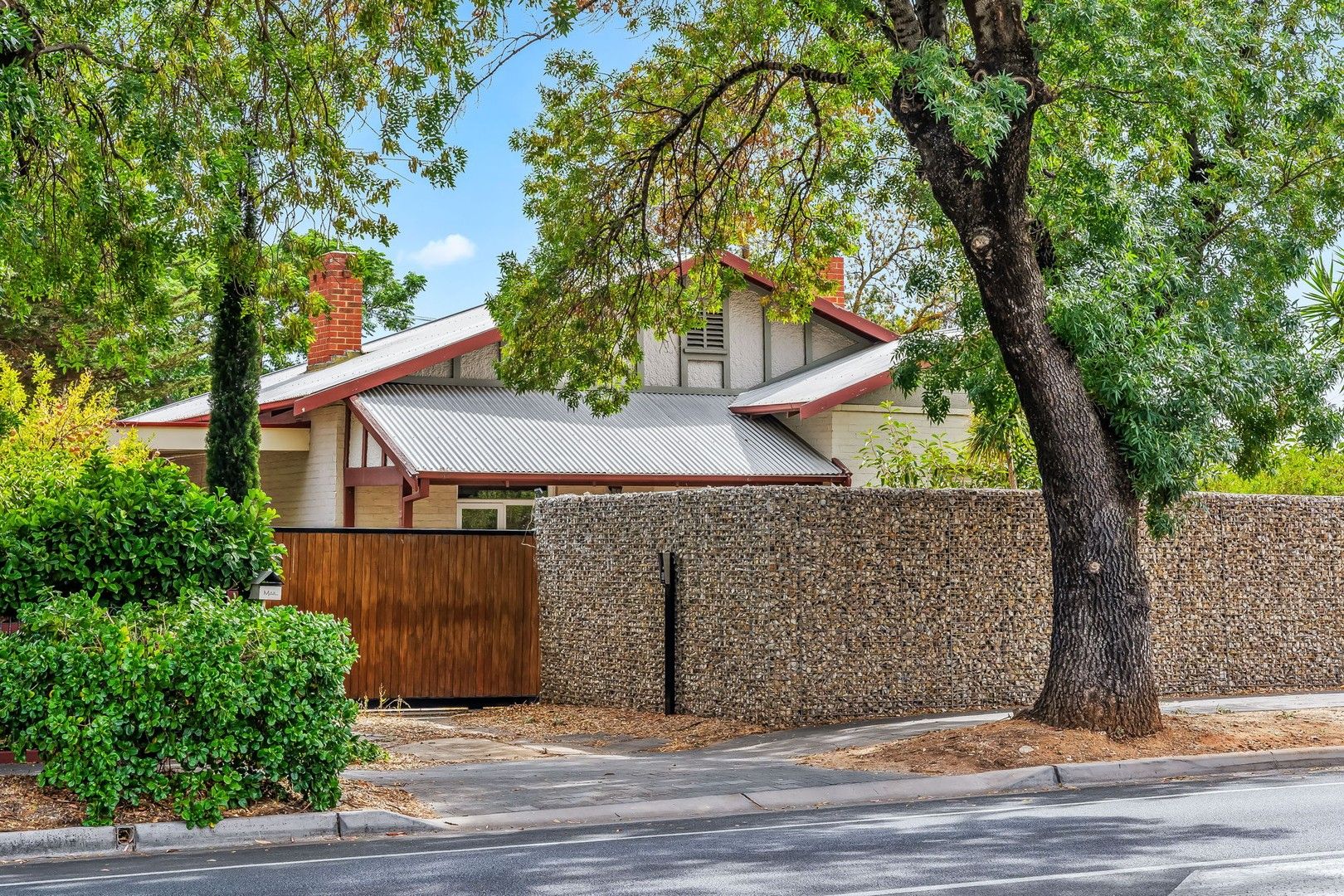 3 bedrooms House in 33 Springbank Road COLONEL LIGHT GARDENS SA, 5041