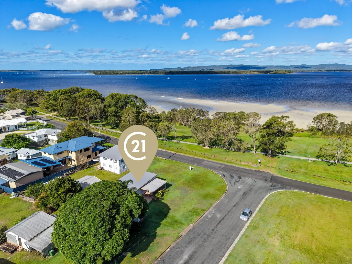 64 Esplanade, Tin Can Bay QLD 4580