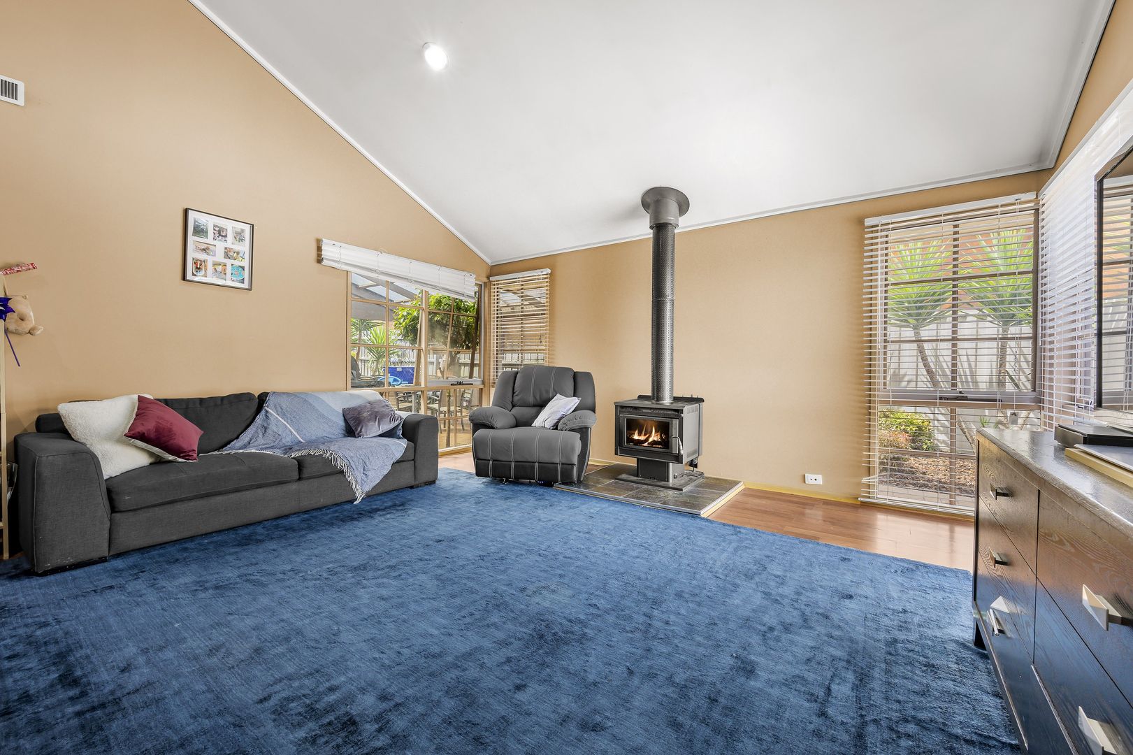 40 Pulford Crescent, Mill Park VIC 3082, Image 2