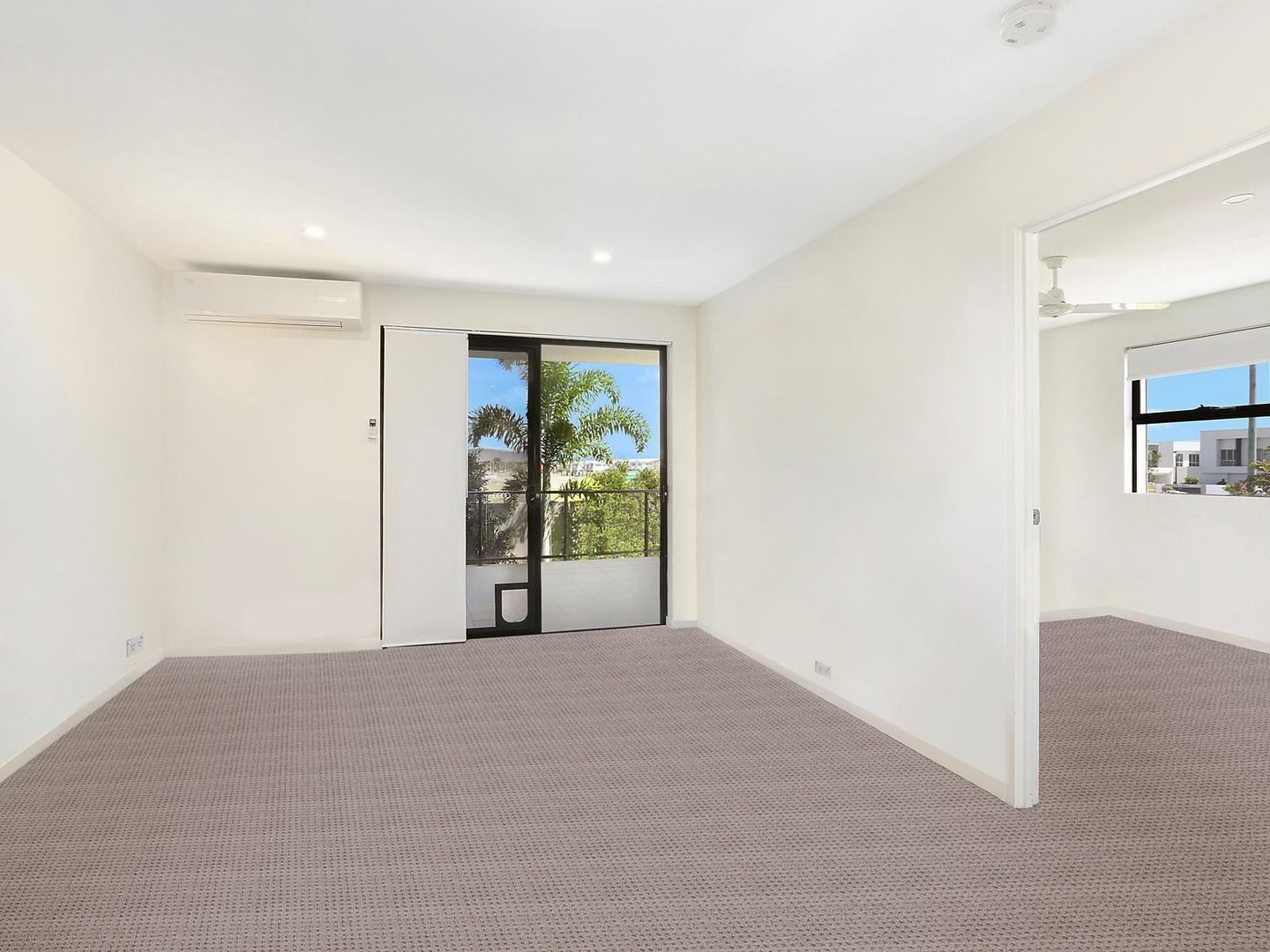 105/35 Halcyon Way, Hope Island QLD 4212, Image 2