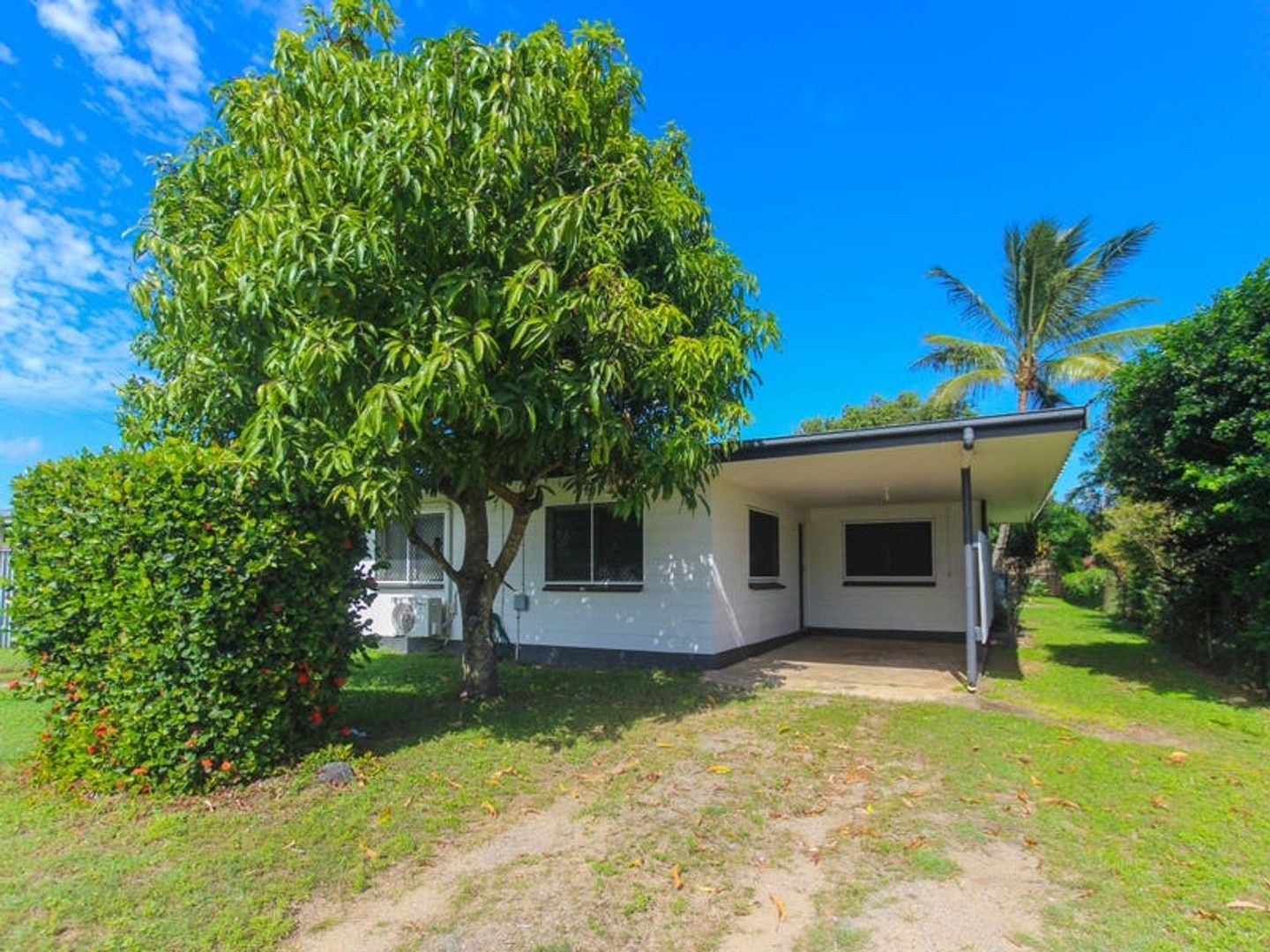 1 bedrooms Semi-Detached in 2/269 Buchan Street WESTCOURT QLD, 4870