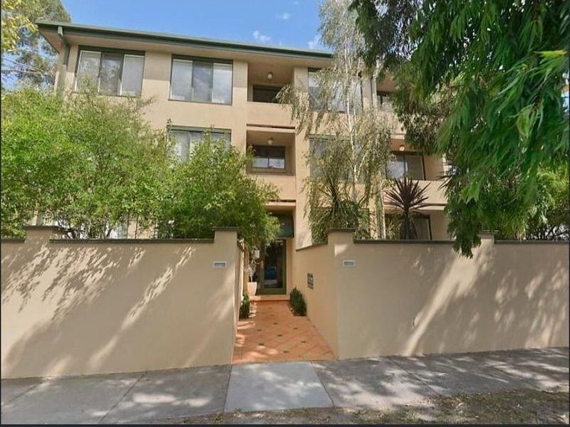 2 bedrooms Apartment / Unit / Flat in 15/574 Glenferrie Road HAWTHORN VIC, 3122