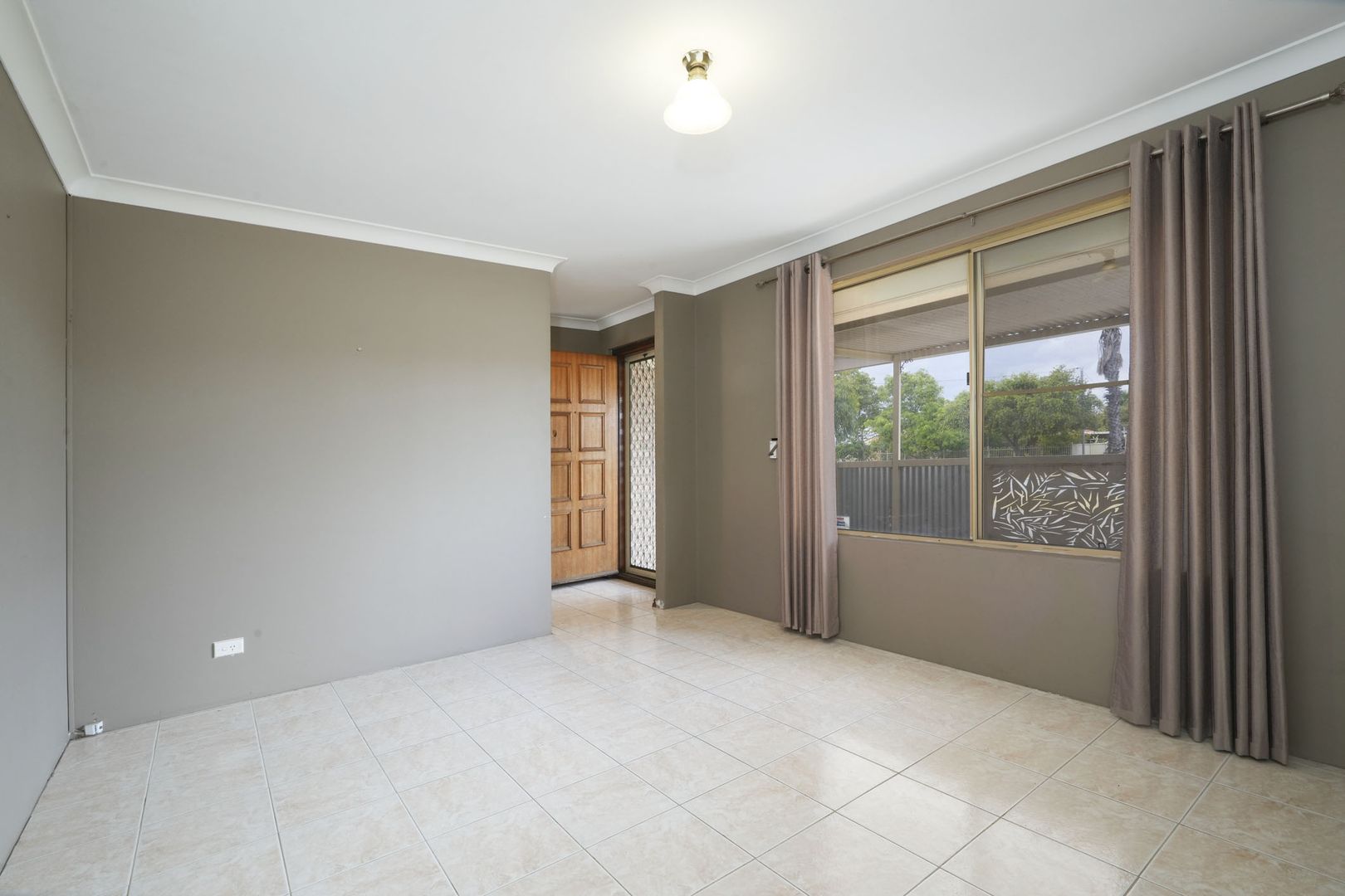 14 Danube Avenue, Beechboro WA 6063, Image 2