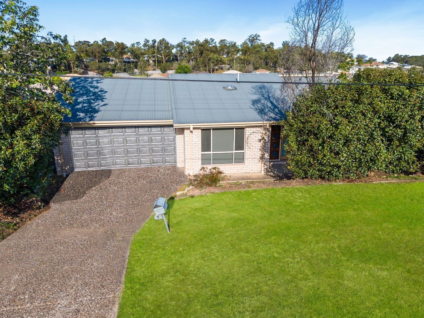 4 bedrooms House in 7 Sovereign Close BRASSALL QLD, 4305