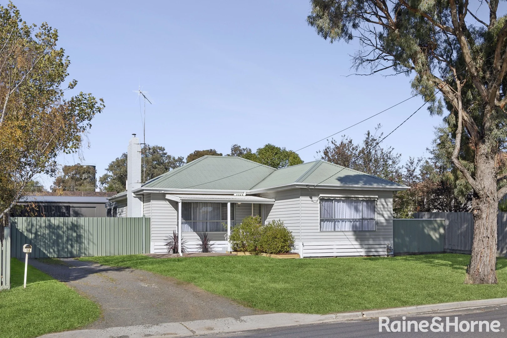 10 Warren Street, Kyneton VIC 3444