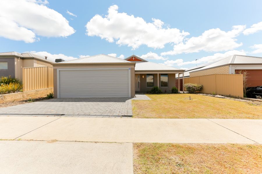 14 Camborne Approach, Bertram WA 6167, Image 2