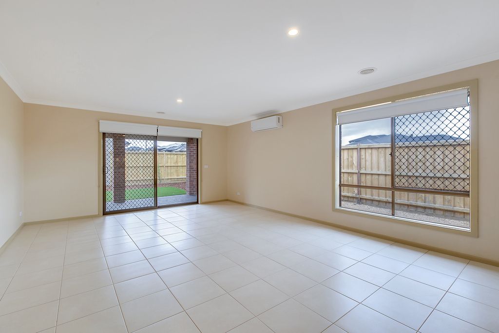 74 Laurimar Boulevard, Doreen VIC 3754 House For Rent 500 Domain