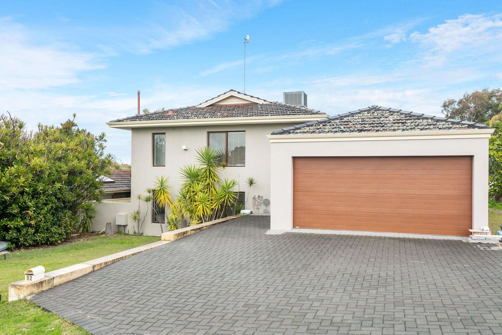 4 bedrooms House in 12 Maybach Way DIANELLA WA, 6059