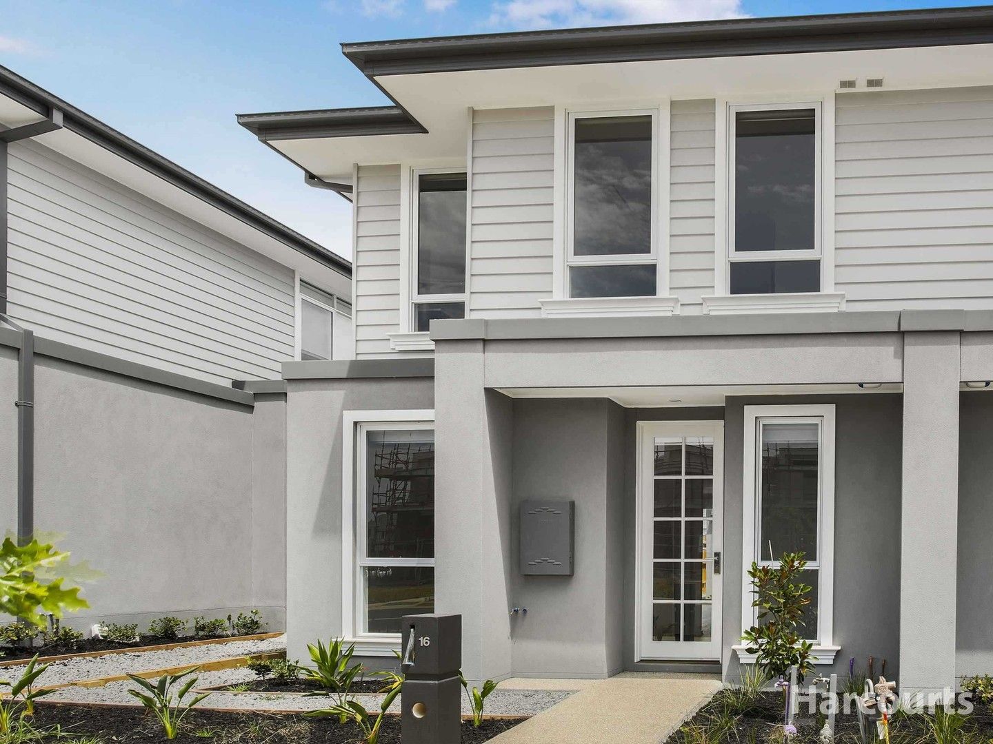 4 bedrooms Townhouse in 16 Portobello Boulevard CLYDE NORTH VIC, 3978