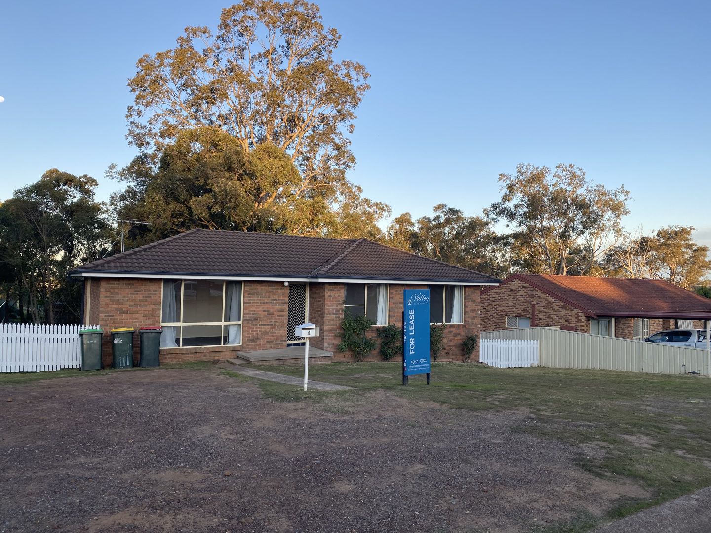 4 Dumont Close, Rutherford NSW 2320, Image 2