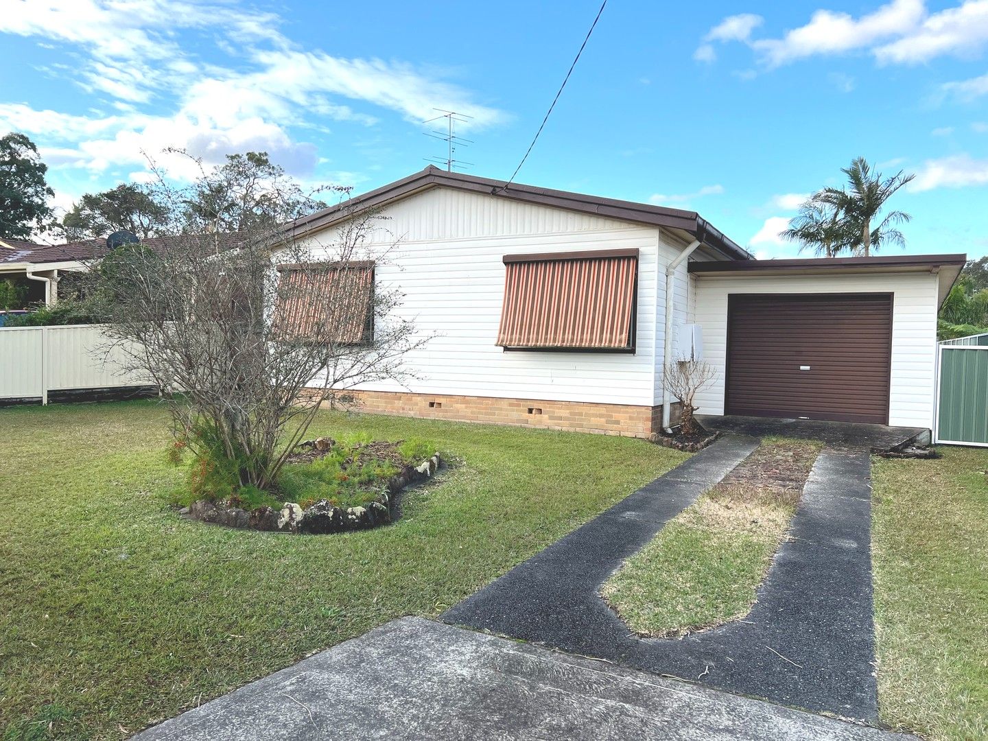 2 bedrooms House in 23 Manoa Road BUDGEWOI NSW, 2262