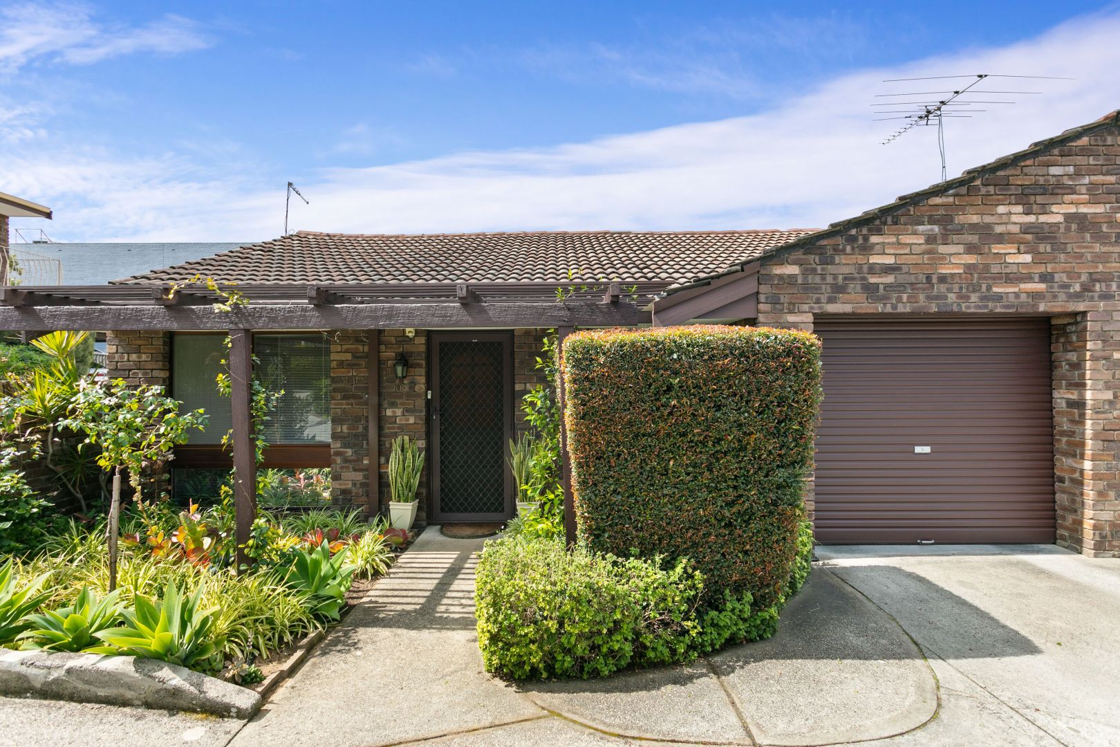 10/2 Waroonga Road, Nedlands WA 6009, Image 1