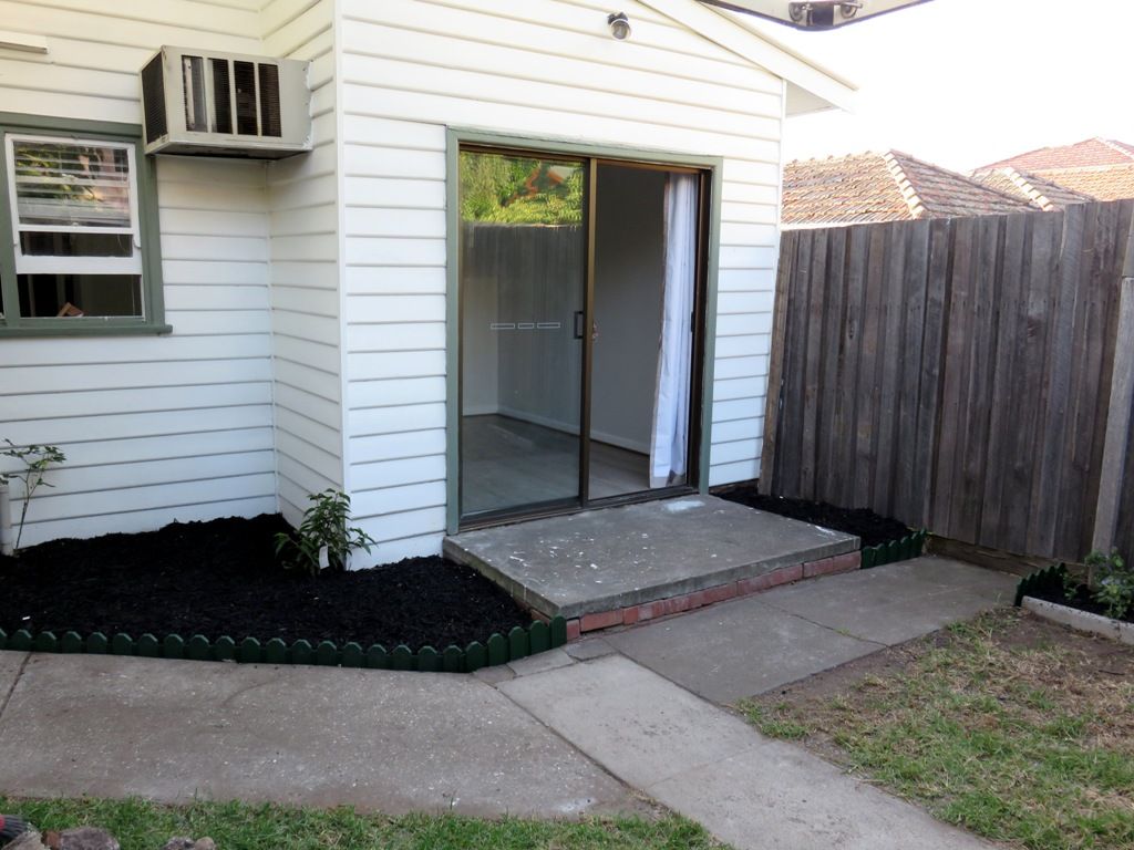 1 bedrooms Apartment / Unit / Flat in 2A Carrington Street PASCOE VALE SOUTH VIC, 3044
