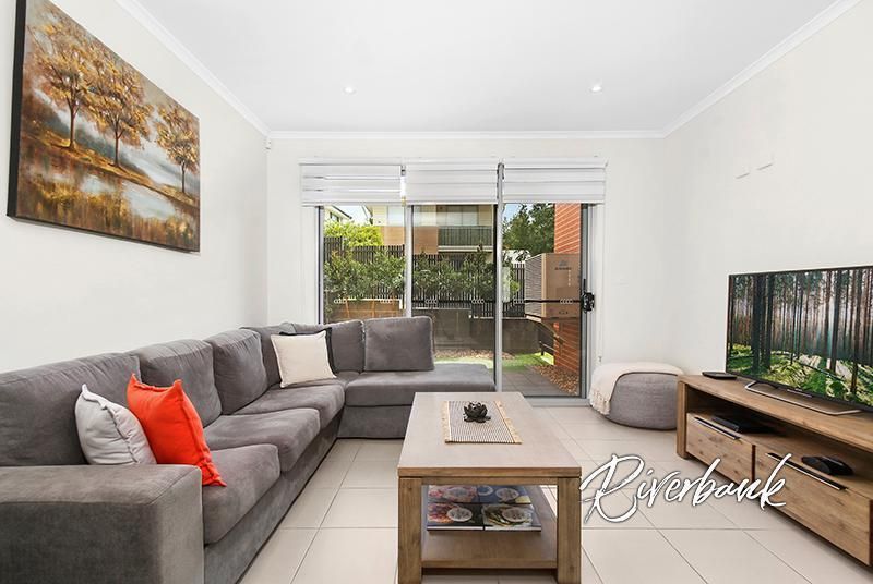 27 Daruga Avenue, Pemulwuy NSW 2145, Image 2