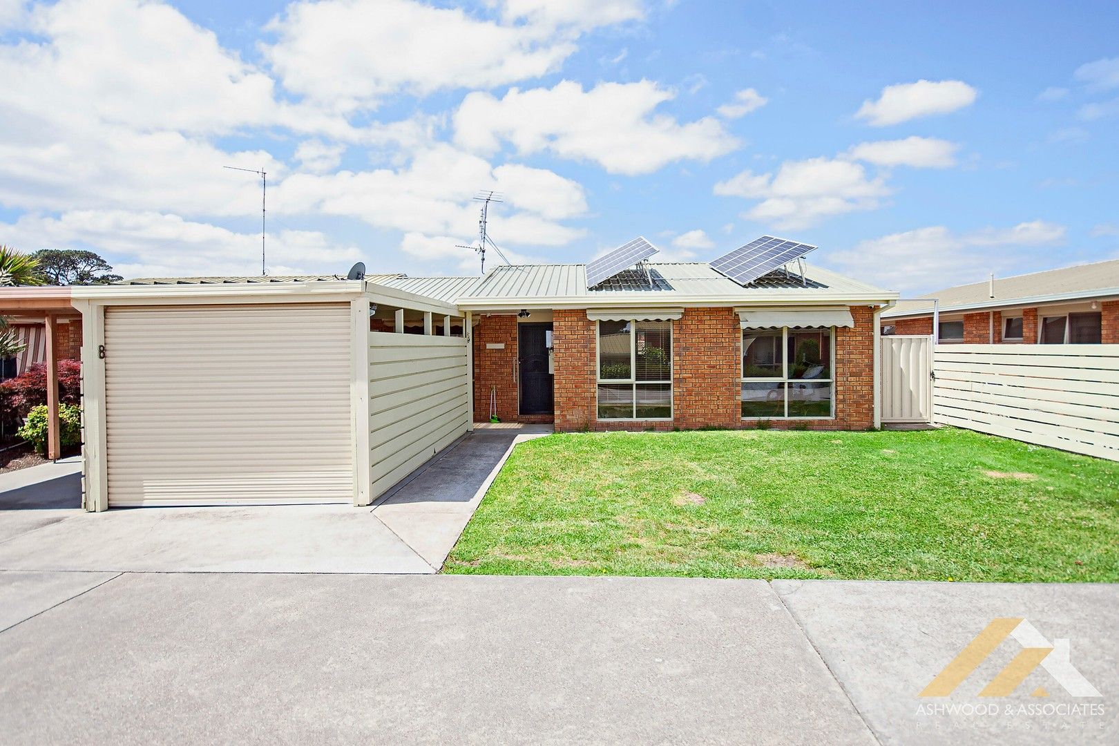 2 bedrooms Apartment / Unit / Flat in Unit 8/2 Reid St BAIRNSDALE VIC, 3875
