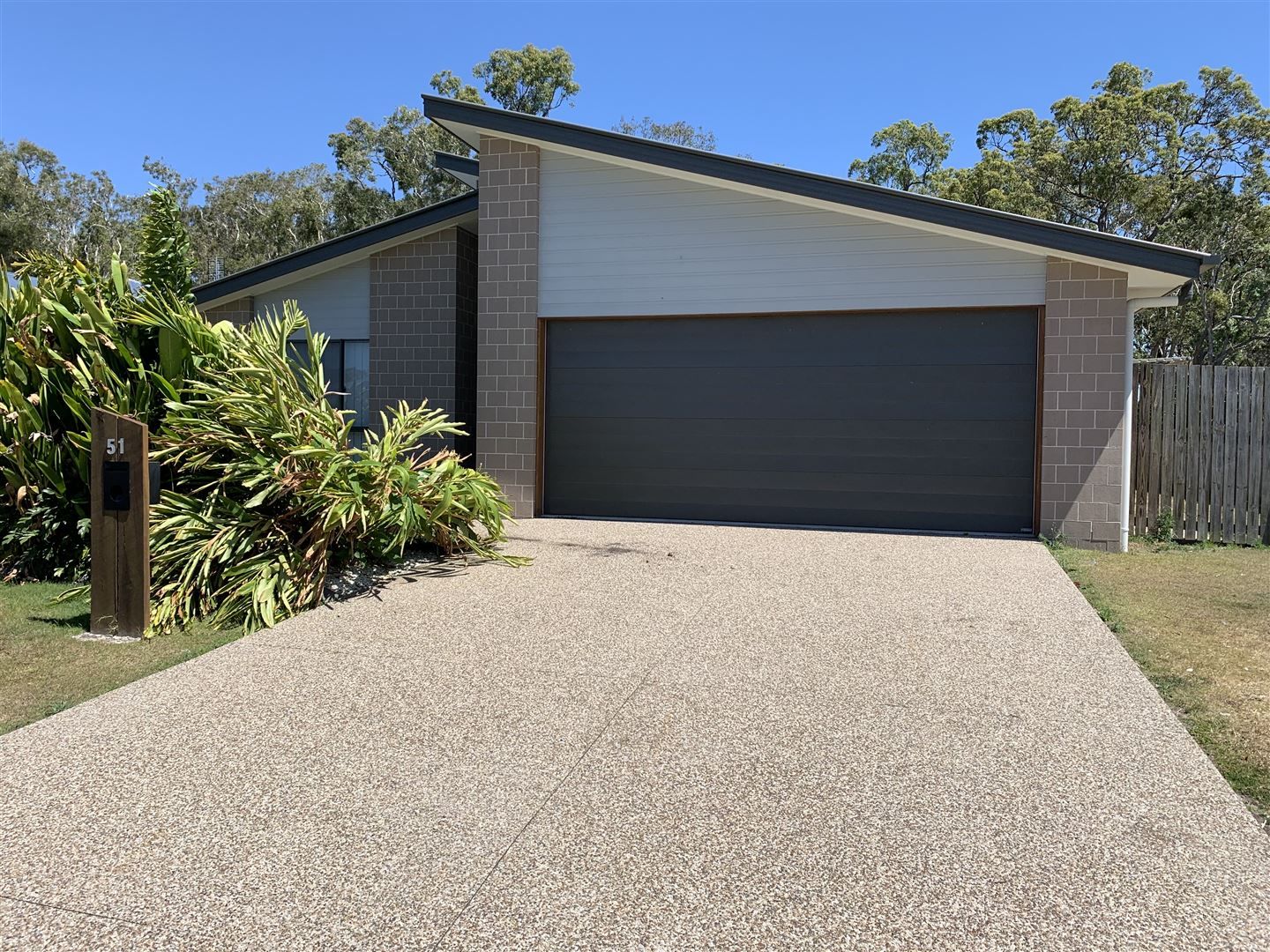 3 bedrooms House in 51 Halcyon Drive WONDUNNA QLD, 4655