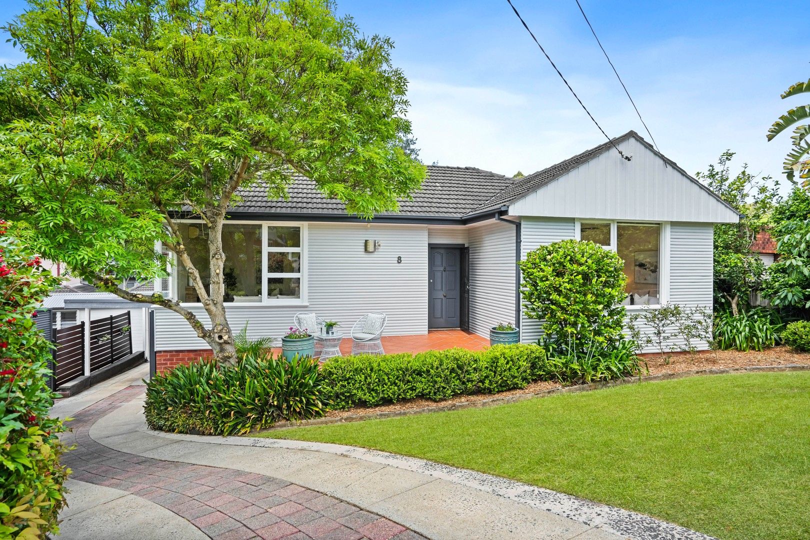 5 bedrooms House in 8 Gwendale Crescent EASTWOOD NSW, 2122