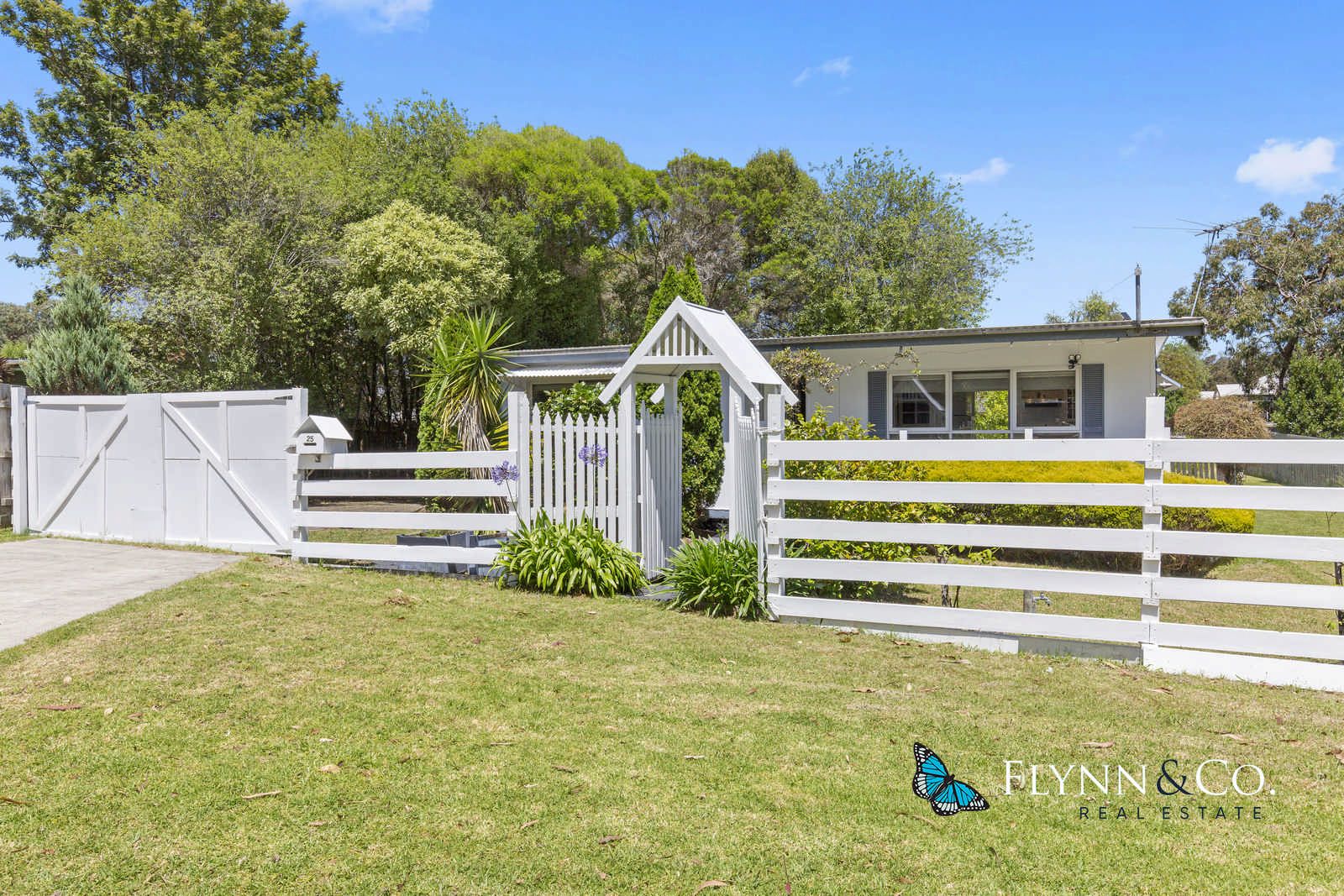 2 bedrooms House in 25 Bilbul Avenue ROSEBUD VIC, 3939