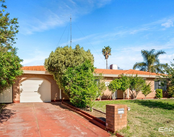 7 Salway Place, Spearwood WA 6163