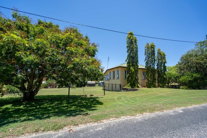 Picture of 10-12 Coconut Grove, BALL BAY QLD 4741