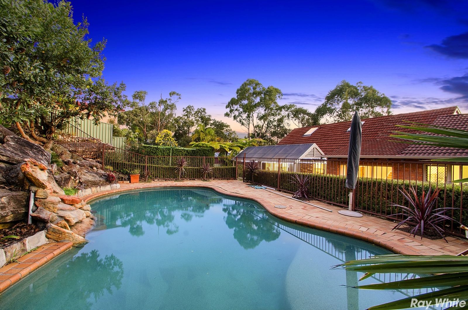 7 Chainmail Crescent, Castle Hill NSW 2154, Image 2