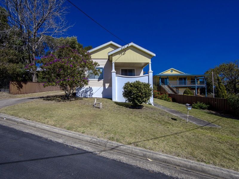 4 Cornish Street, Speers Point NSW 2284, Image 2